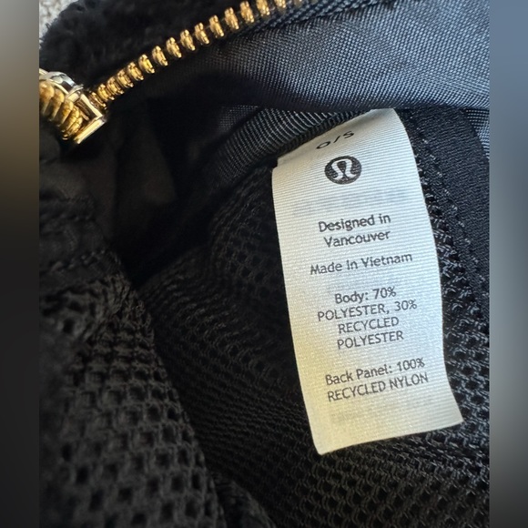 NWT Lululemon City Adventurer Backpack Micro 3L *Fleece Black Gold - Picture 8 of 9